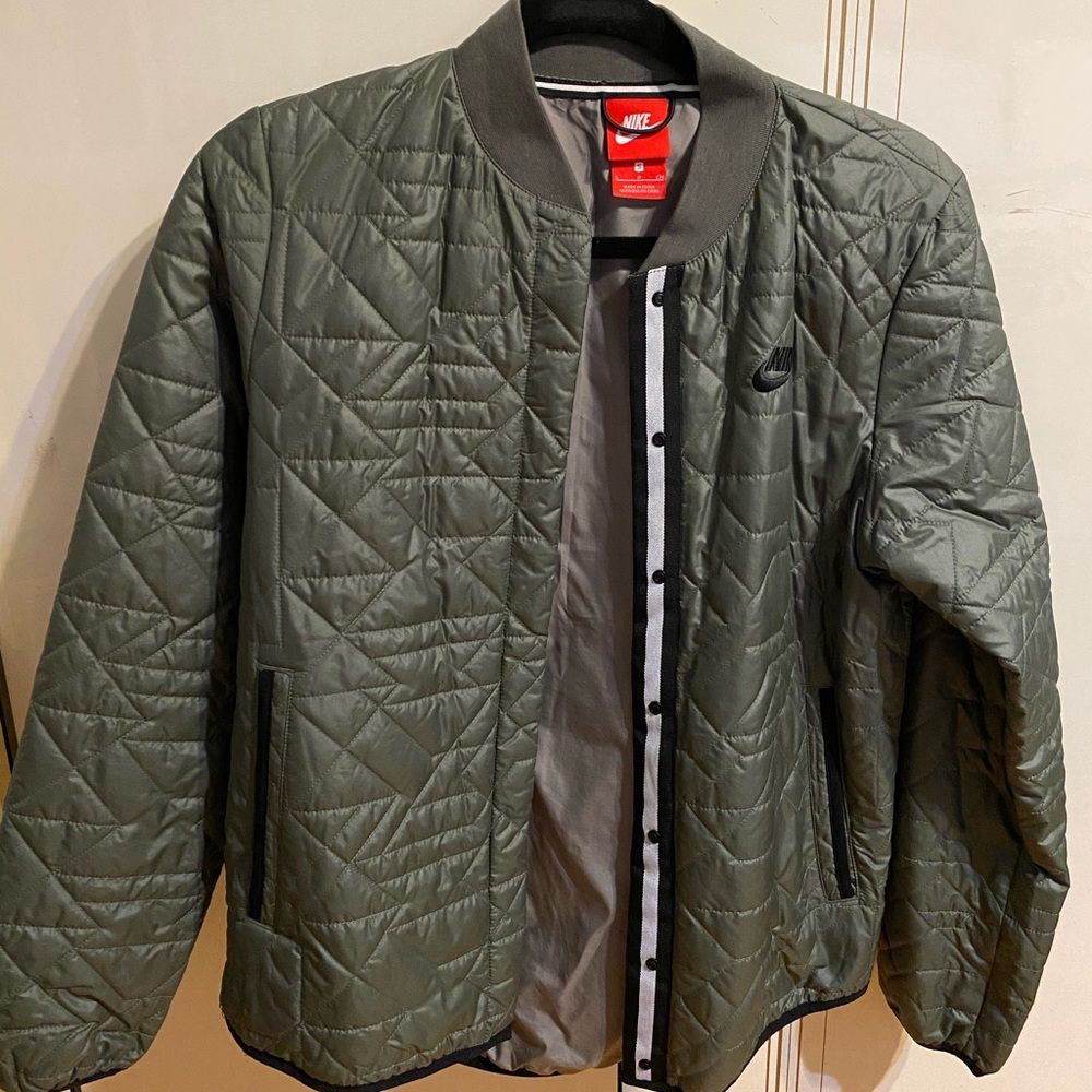 Nike bomber